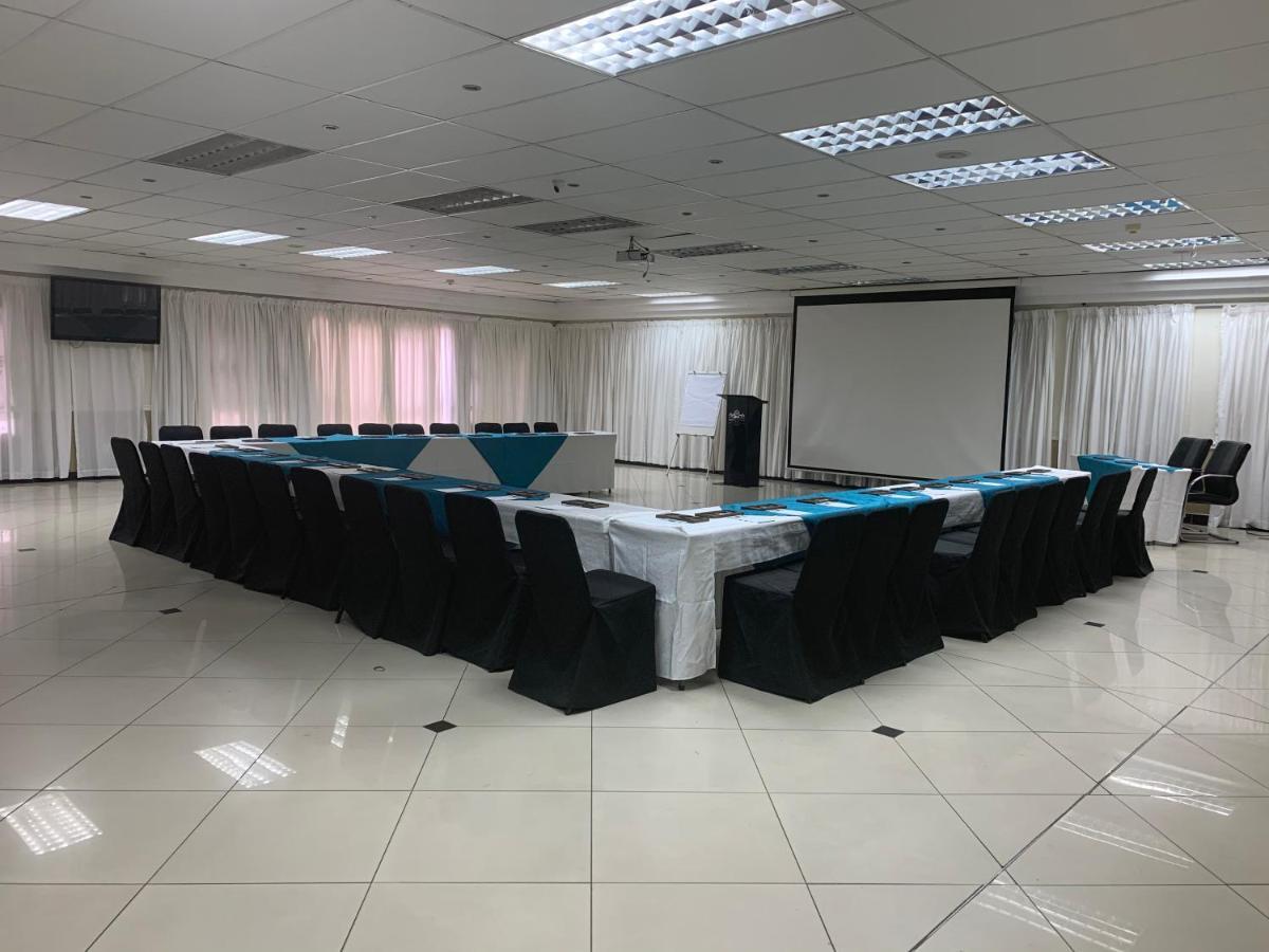 Royal Hotel Polokwane Dış mekan fotoğraf